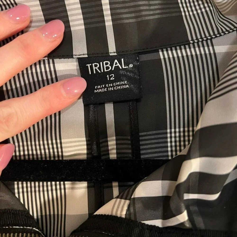TRIBAL Black White Plaid Zip-Up Jacket – Size 12 – Drawstring Waist